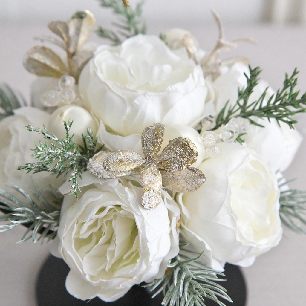 ノエル・ブラン 白薔薇とベルのクリスマスアレンジ｜アーティフィシャルフラワー｜受注制作 | 4枚目